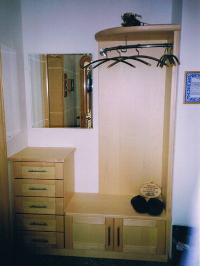 Garderobe in Ahorn