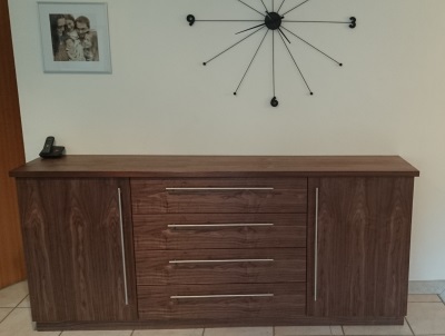 Sideboard in Nußbaum furniert