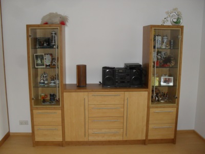 Sideboard aus hellem und dunklem Bambus